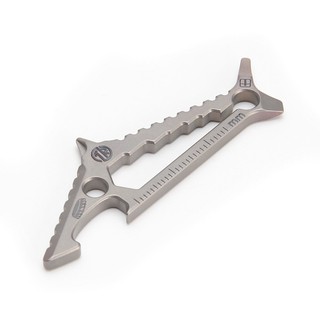 Tacray - MÓC KHÓA TITANIUM ĐA NĂNG HÌNH CÁ MẬP (JS1601)