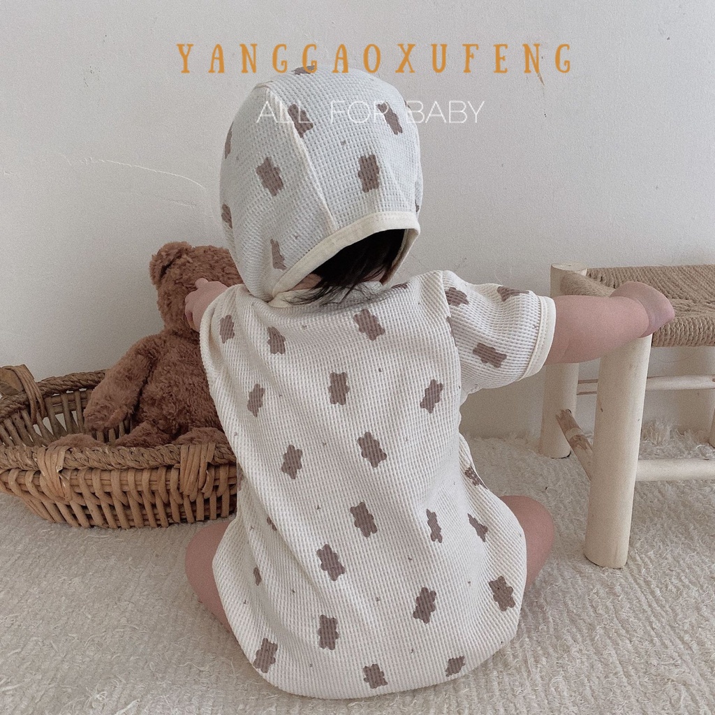 Bộ Áo Liền Quần Tay Ngắn In Hình Gấu Và Nón Dễ Thương Cho Bé Sơ Sinh