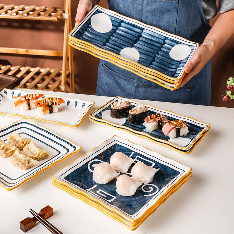 Đĩa vuông nông men lam phong cách Nhật