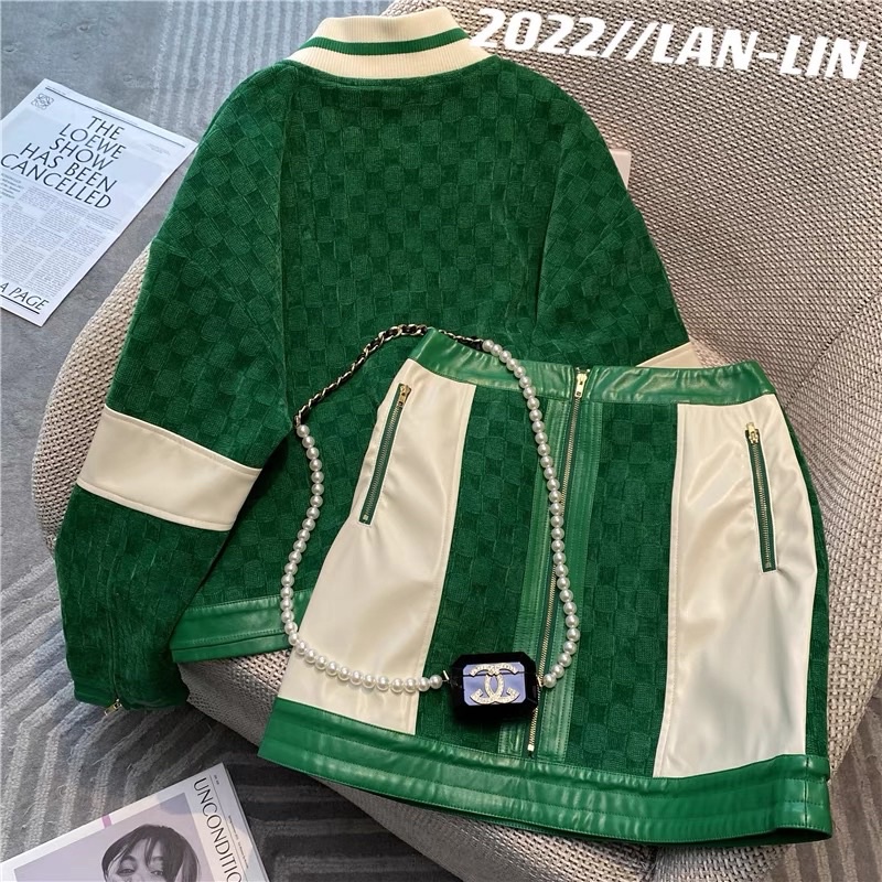 Set Thể Thao Áo Khoác Bomber & Chân Váy Chữ A Xanh Lá Phối Trắng