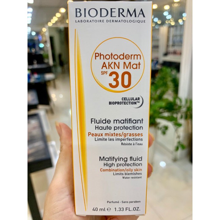 Kem chống nắng Bioderma dành cho da dầu, mụn 40ml photoderm AKN mat spf30+