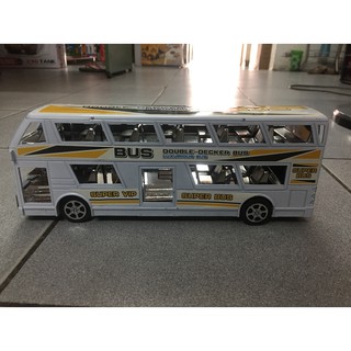 Mô hình xe bus chạy đà