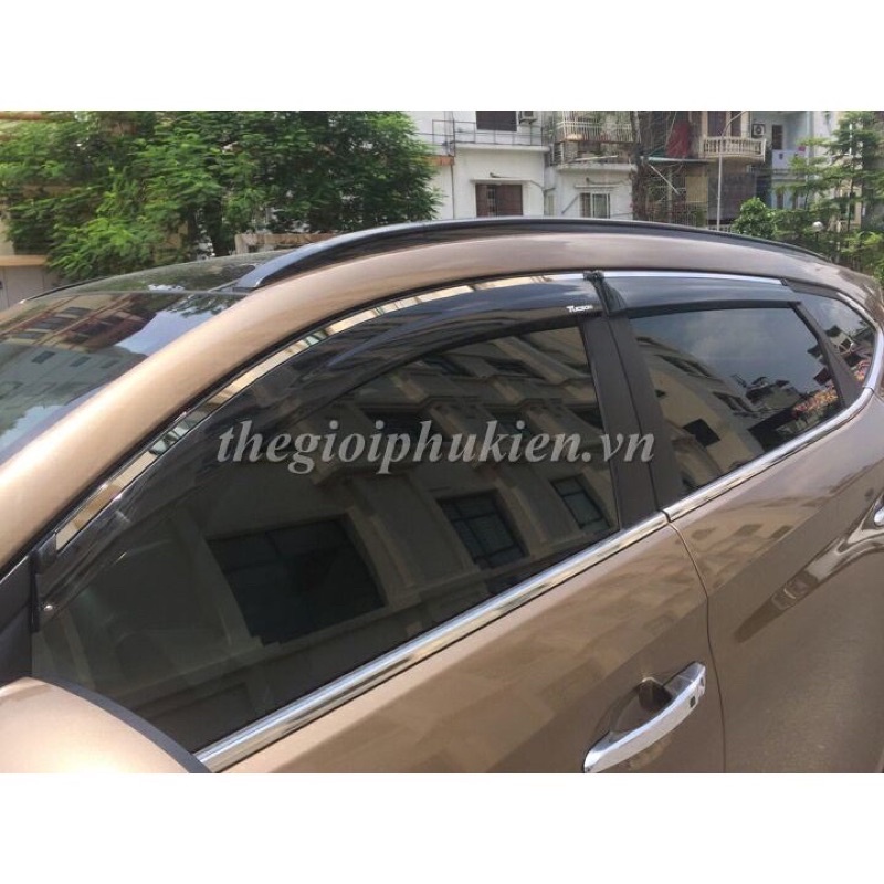 Vè mưa chỉ mạ Tucson 2015 - 2021 Hàng cao cấp  ( chỉ viền inox )