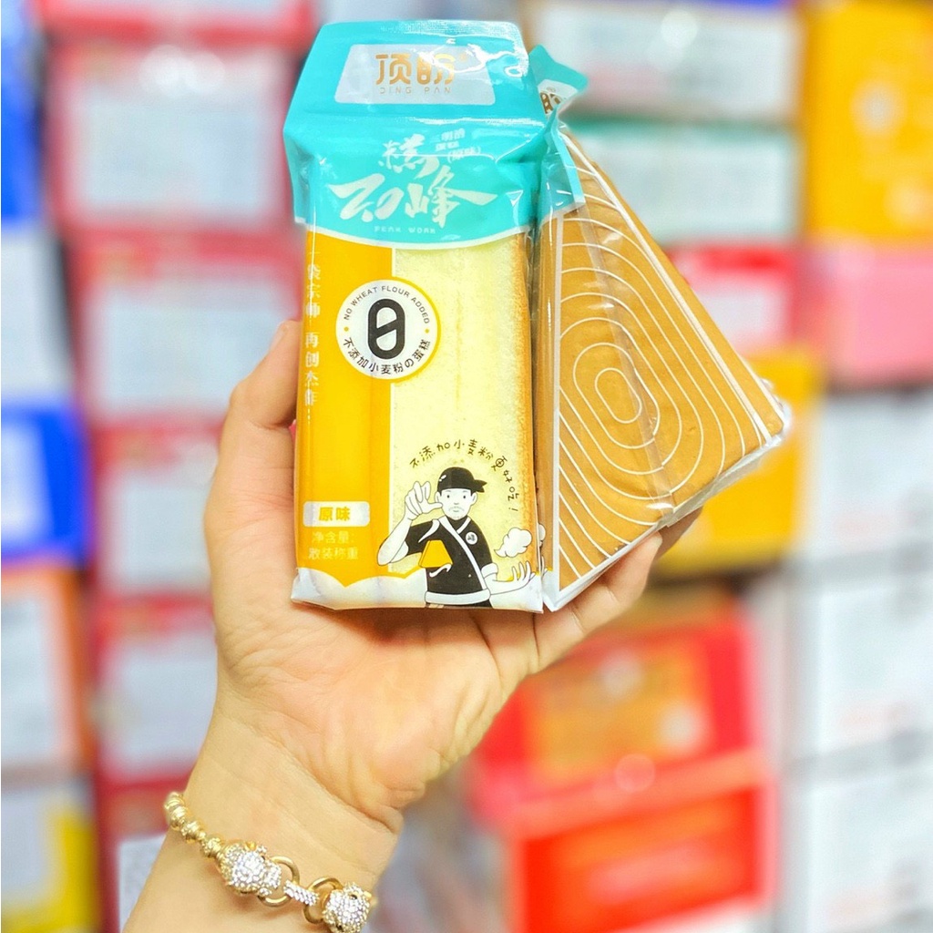 Bánh bông lan tam giác đầu bếp ( 1 cái 100gr)