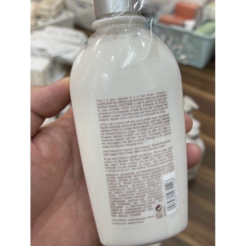 Sữa dưỡng thể hạnh nhân Almond Milk Veil 240ml L'occitane