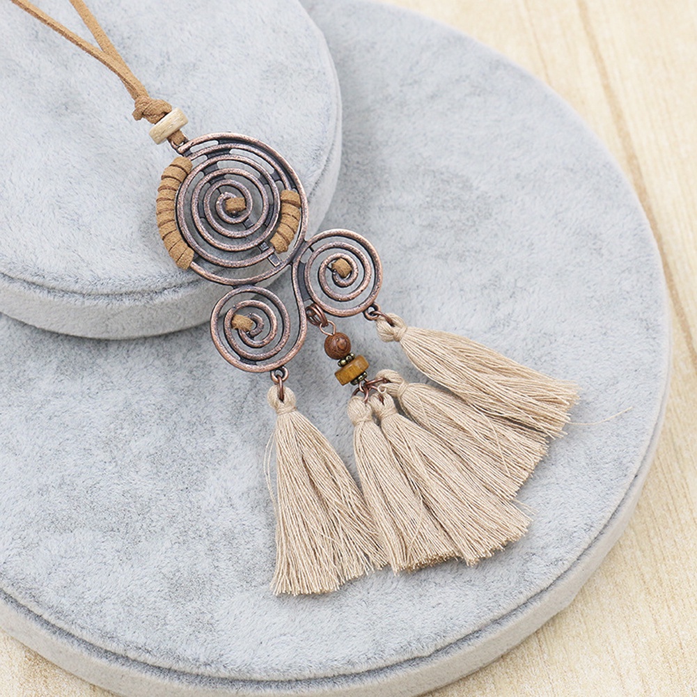 Vòng cổ Dáng Dài Phối Tua Rua Phong Cách Bohemian Độc Đáo