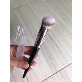 Cọ lẻ nền tròn Celin