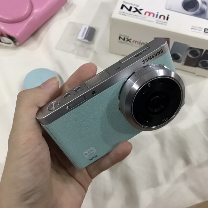 SAMSUNG Camera NXmini tặng luôn case và thẻ nhớ 16gb | BigBuy360 - bigbuy360.vn