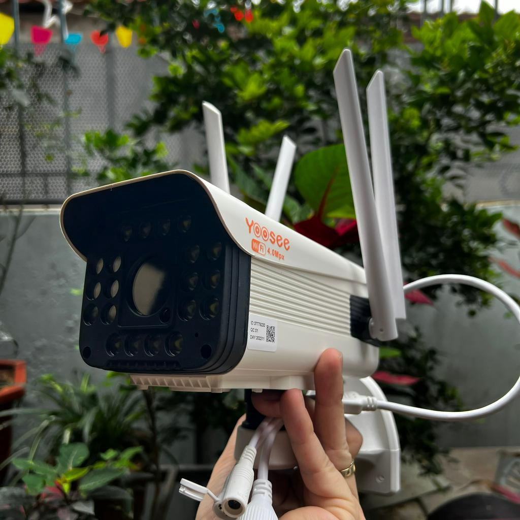 Camera wifi Thân Xoay 360 độ Yoosee 5MPX ngoài trời 20 Led, đàm thoại 2 chiều ban đêm có màu