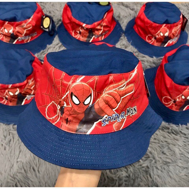 Mũ vành xuất dư Spiderman