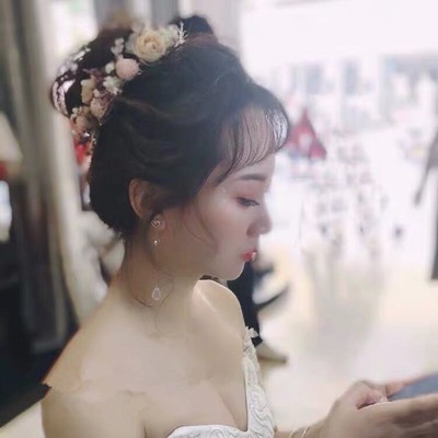 Bộ cài 2 châm siêu xinh giá 140k