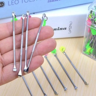 Dụng cụ lấy ráy tai, có móc cheo vào chìa khóa