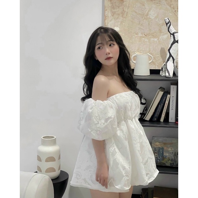 Set áo BABYDOLL ren hoạ tiết rớt vai kèm quần shorts trắng