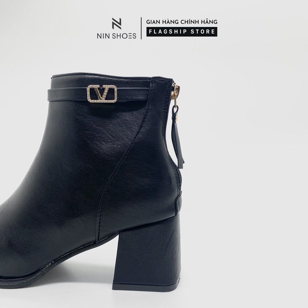 Giày Boot nữ 5p gót vuông cổ v đá kéo khóa sau da si Ninshoes | BigBuy360 - bigbuy360.vn