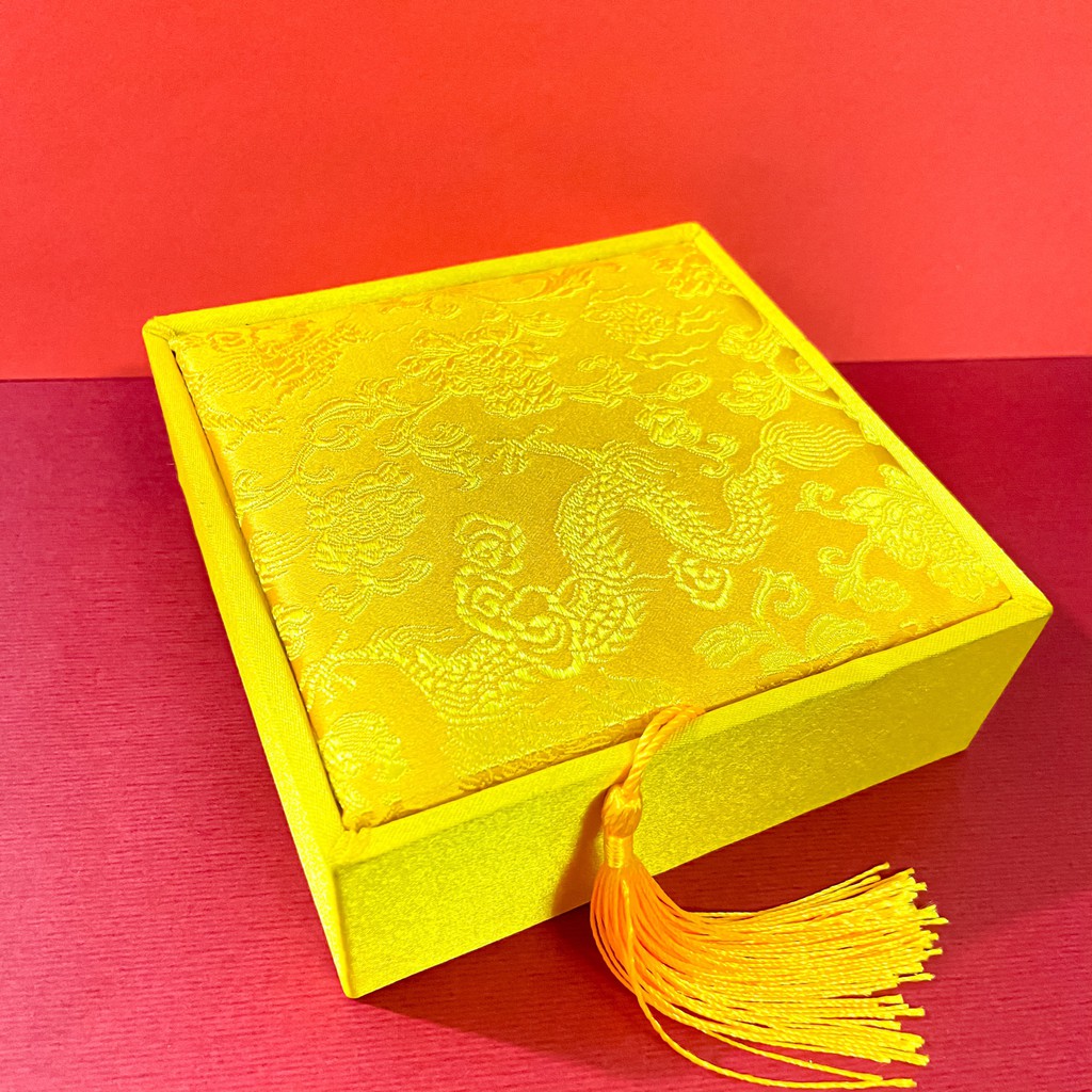 (vàng/đỏ) Hộp gỗ vuông gấm hình RỒNG PHƯỢNG đựng phụ kiện cổ trang xinh xắn