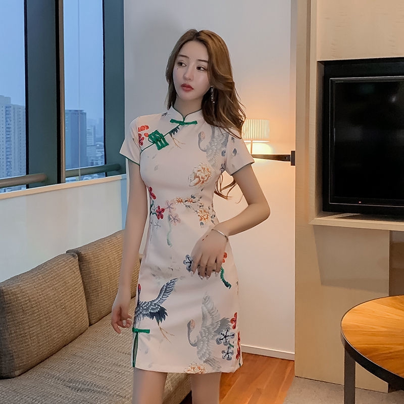 Đầm sườn xám cách tân tay ngắn dáng ôm thời trang cho nữ | BigBuy360 - bigbuy360.vn