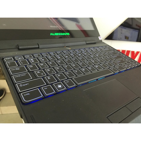 LAPTOP ALIENWARE M11x R2 Core i5 520U /8G/SSD120