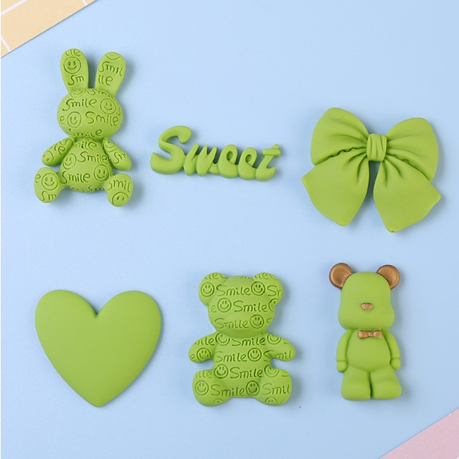 Charm thỏ Smile gấu Bearbrick tông màu xanh lá matcha trang trí kẹp tóc, dán Jibbitz, vỏ ốp điện thoại, DIY