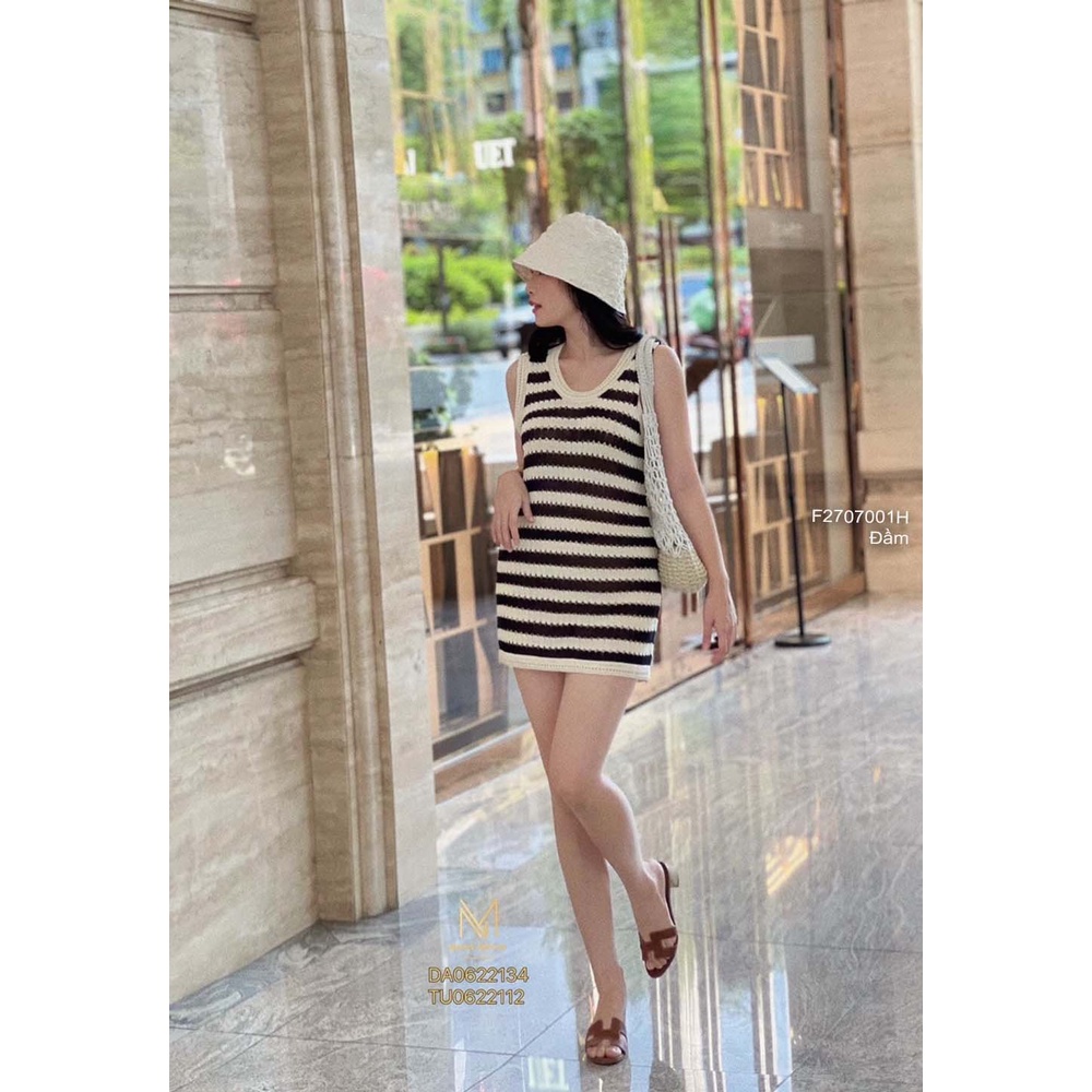 Đầm len dáng ngắn sọc đục lỗ cổ tròn sát nách hàng QC!