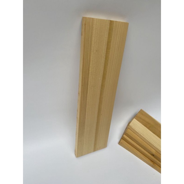 Tấm gỗ Bạch dương, Dài 35cm rộng 10cm dày 1.2cm, sơn Pu láng mịn 4 mặt