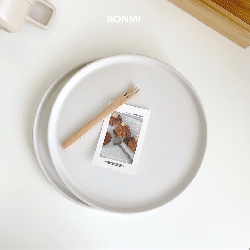 Đĩa phẳng trơn viền cao Basic phong cách Hàn Quốc Bonmi, đĩa trơn đơn giản decor, đĩa đựng bánh cafe nhà hàng