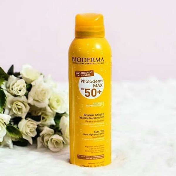 Xịt chống nắng toàn thân Bioderma Photoderm Max Spray SPF 50+ an toàn với da nhạy cảm Lami