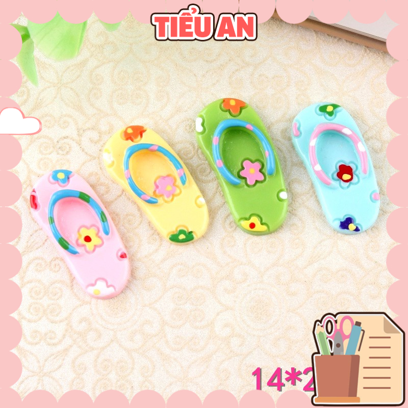 Charm (C407) slime/ Dụng Cụ Charm Trang Trí [Ko Keo &amp; Nút] Hình Dép Kẹp hoạ tiết (1.4 x 2.9 cm)