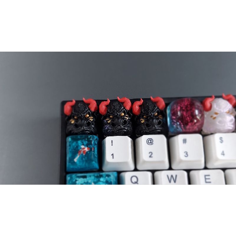 Keycap resin bò bull clone tone đỏ đen trang trí bàn phím cơ gaming
