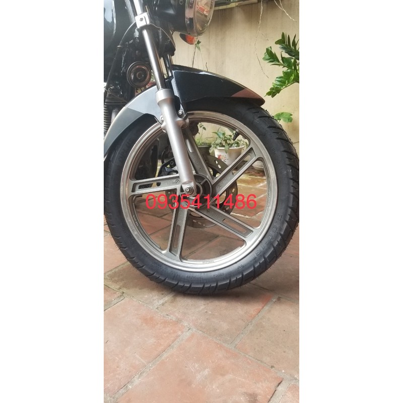 Lốp Xe Máy Không ruột 300-18 Dplus-Drc