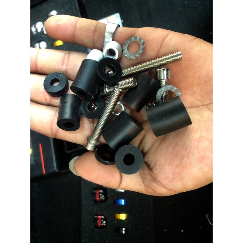 Gù Tay Lái (Có Kèm Phụ Kiện Gắn Ghi Đông )