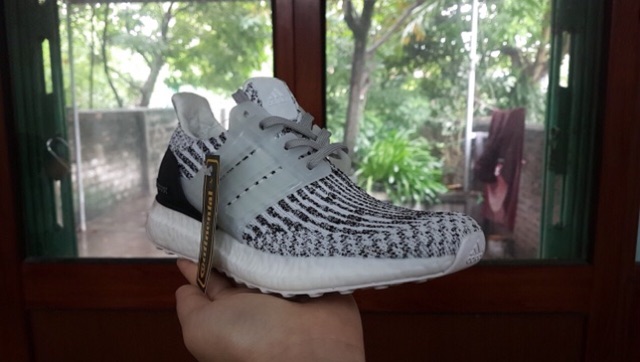 Ultra Boost hàng super fakr siu đẹp, e này hơi lỗi chút mình xả 650 còn 450k sz 36, chị e nào thích sporty