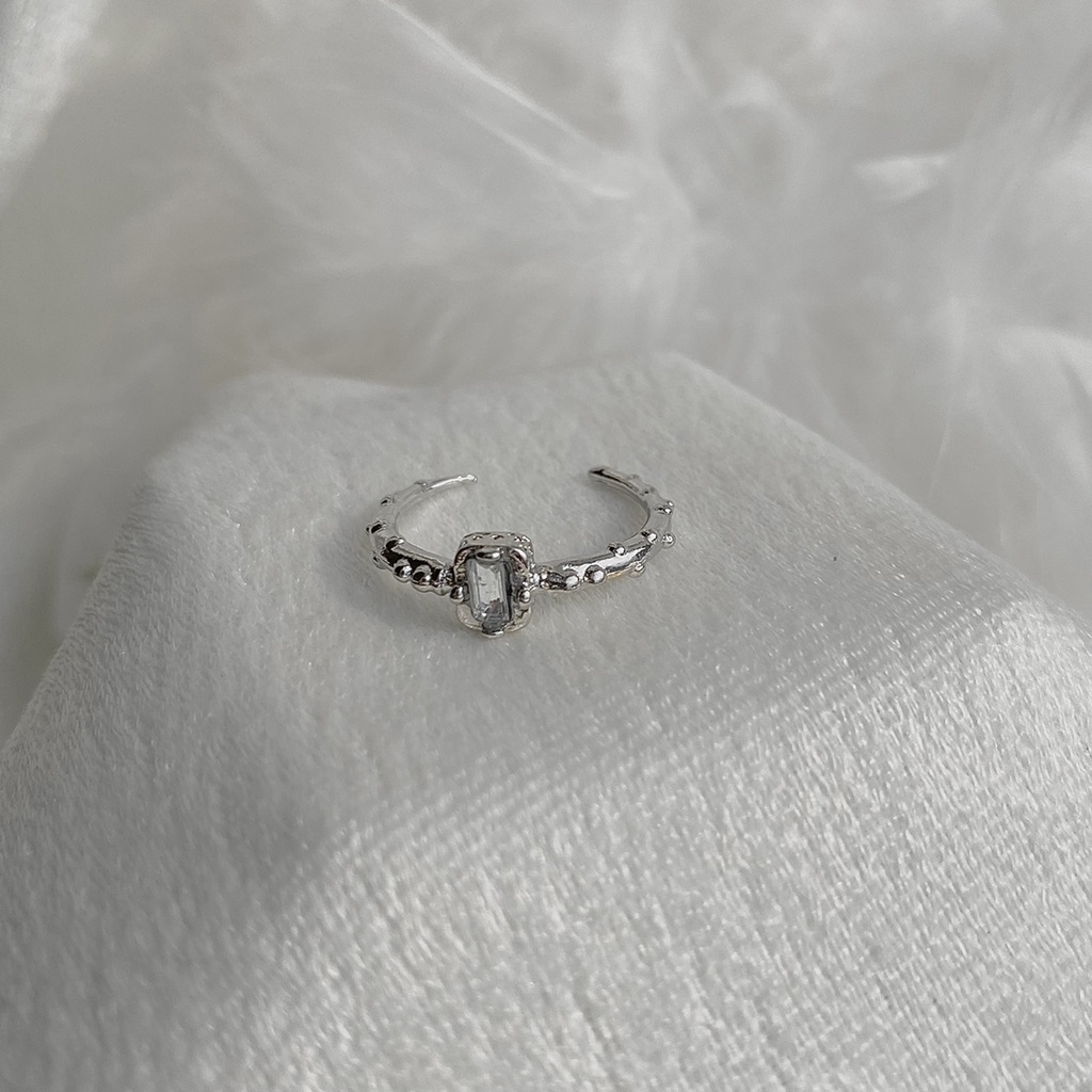 Nhẫn đính đá R44 Choker Club