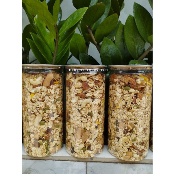 Granola Ăn Kiêng Nhiều Hạt 500g - Ngũ cốc Ăn Kiêng Không Đường _ Vị Truyền Thống (50% yến mạch)