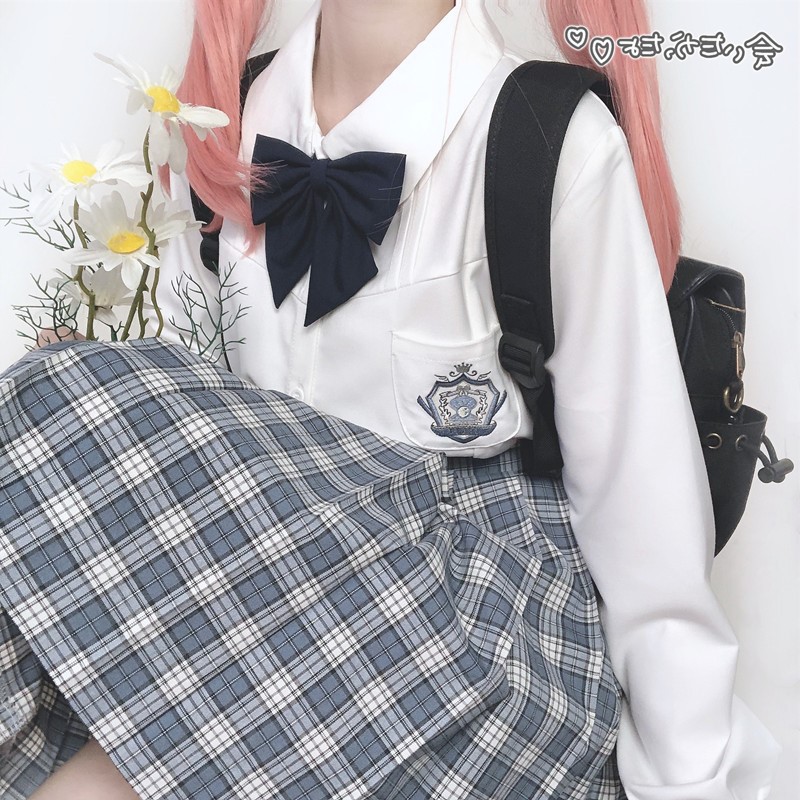 Áo blouse BL tay dài đồng phục Seifuku có xếp ly thêu huy hiệu ngọc trai