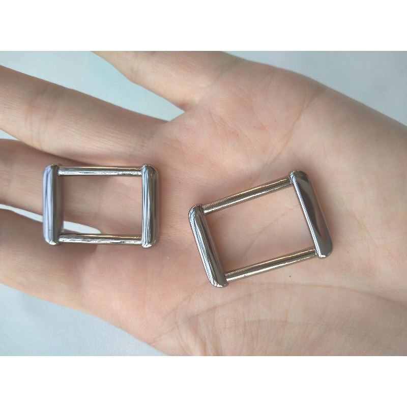 1 cặp vuông 2cm màu khói bạc