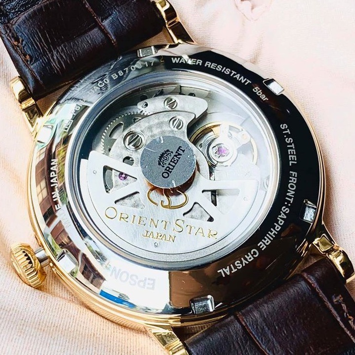 Đồng hồ cơ dây da nam Orient RE-AU0001S00B mặt kính Saphire chống xước, chống nước 5 ATM, trữ cót lên đến 50 tiếng