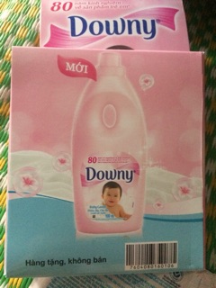 Nước xả vải Downy Mềm Dịu Cho Bé
