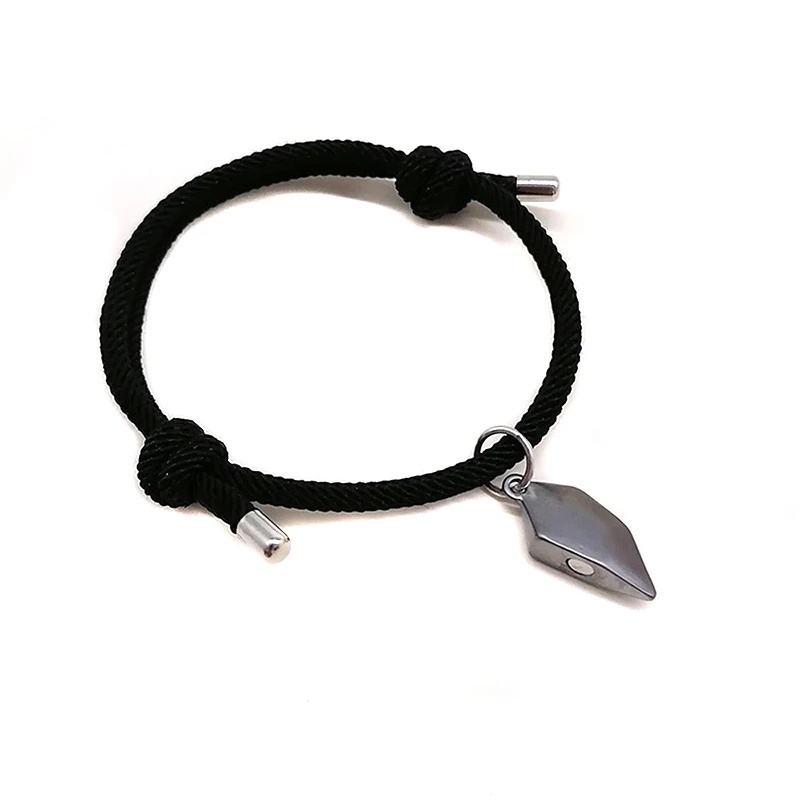 1 cặp vòng tay bện trái tim cho nam và nữ