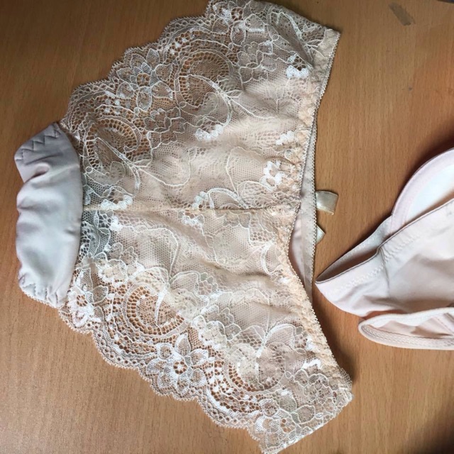 Set đồ lót cánh bướm cực đẹp( )