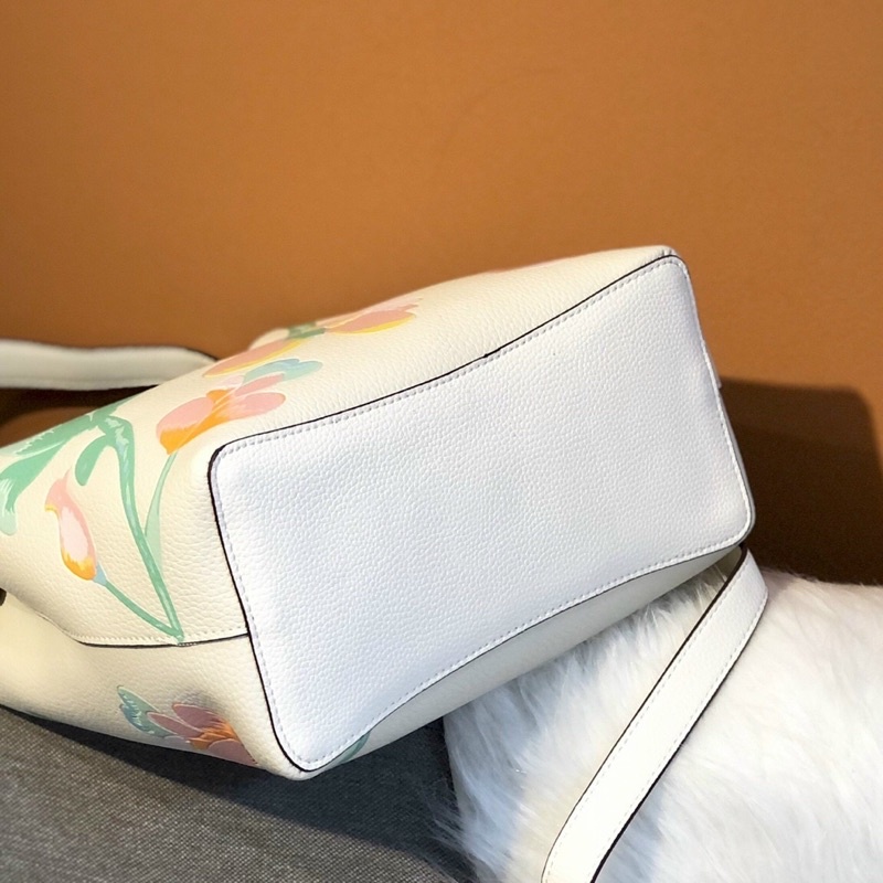 TÚI COACH TOWN BUCKET C8609