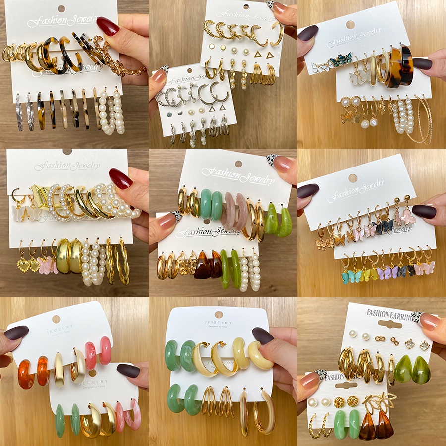 Bông tai 17KM hình bướm bằng resin đính ngọc trai giả cho nữ