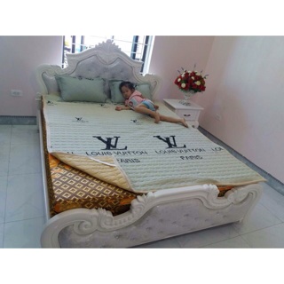 Thảm trải giường