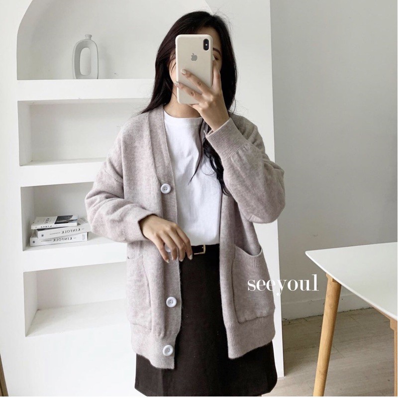 Áo cardigan nút trắng 👋🏻 | BigBuy360 - bigbuy360.vn
