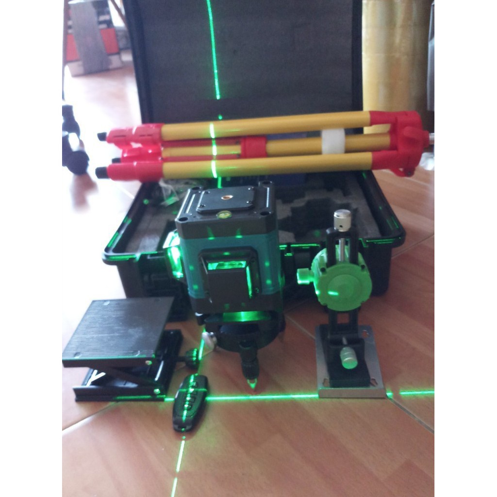 Máy bắn cốt cân mực tia laser 12 tia Makita , Máy cân bằng laser đánh thăng bằng mặt phẳng, áp tường