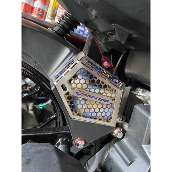 Nắp che nước mát phụ titan Vario, Ab