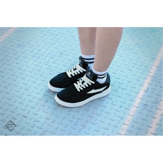 Giày Sneaker RieNevan - RN23 [phối màu Đen - Trắng]