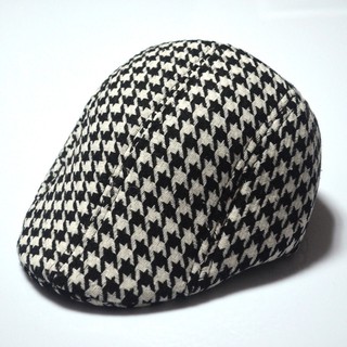 Mũ beret phong cách cổ điển cho bé