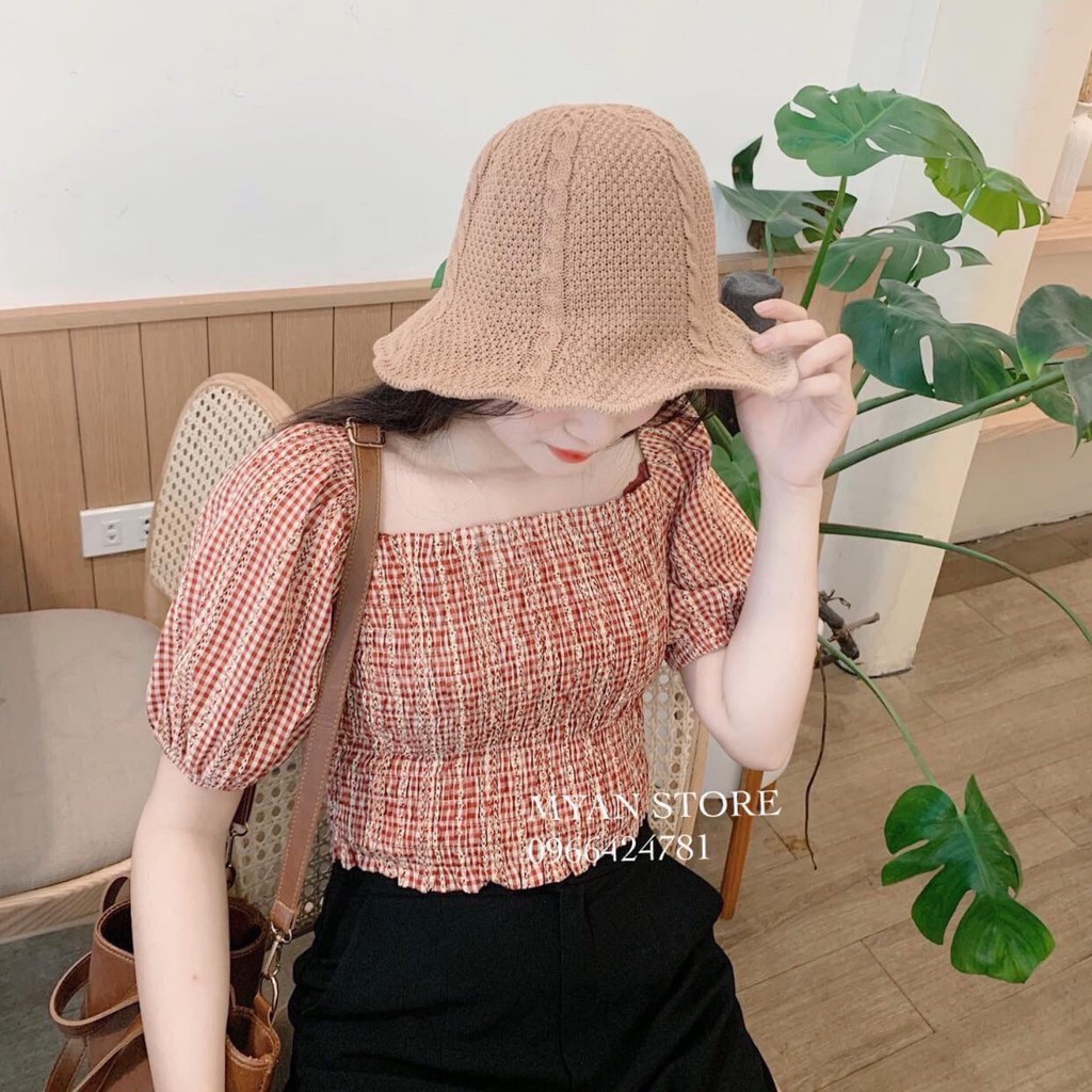 SET ÁO TRỄ VAI CROPTOP KẺ CARO ĐỎ DÚM NGỰC TAY CHUN MIX QUẦN CULLOTE ĐEN ULZZANG