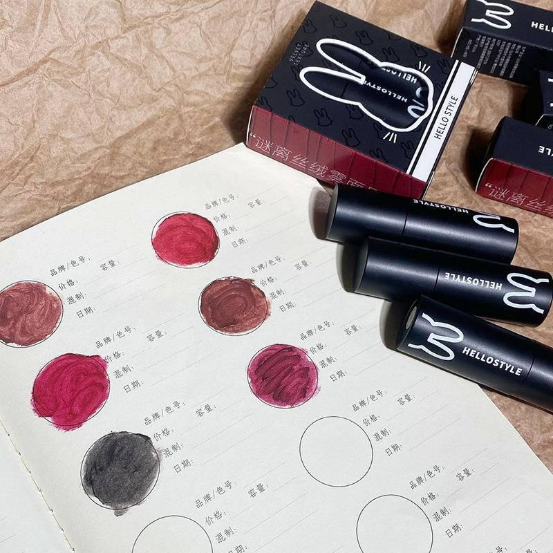 [Hàng mới về] Bộ 3 cây son hình con thỏ dễ thương xinh xắn hiệu ứng nhung mịn kháng nước cân bằng ẩm