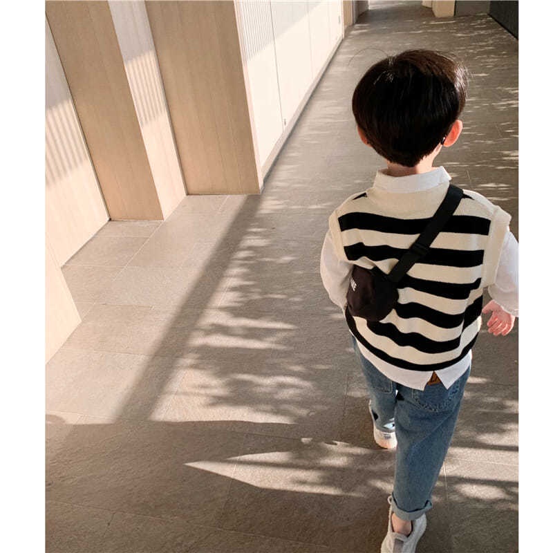Áo dệt kim không tay dáng rộng kẻ sọc mềm mại thời trang xuân thu Hàn cho mẹ và bé